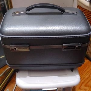 Vintage American Tourister Train Carry On Case